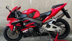 Honda CBR 900 RR Fireblade (2002 - 04) 