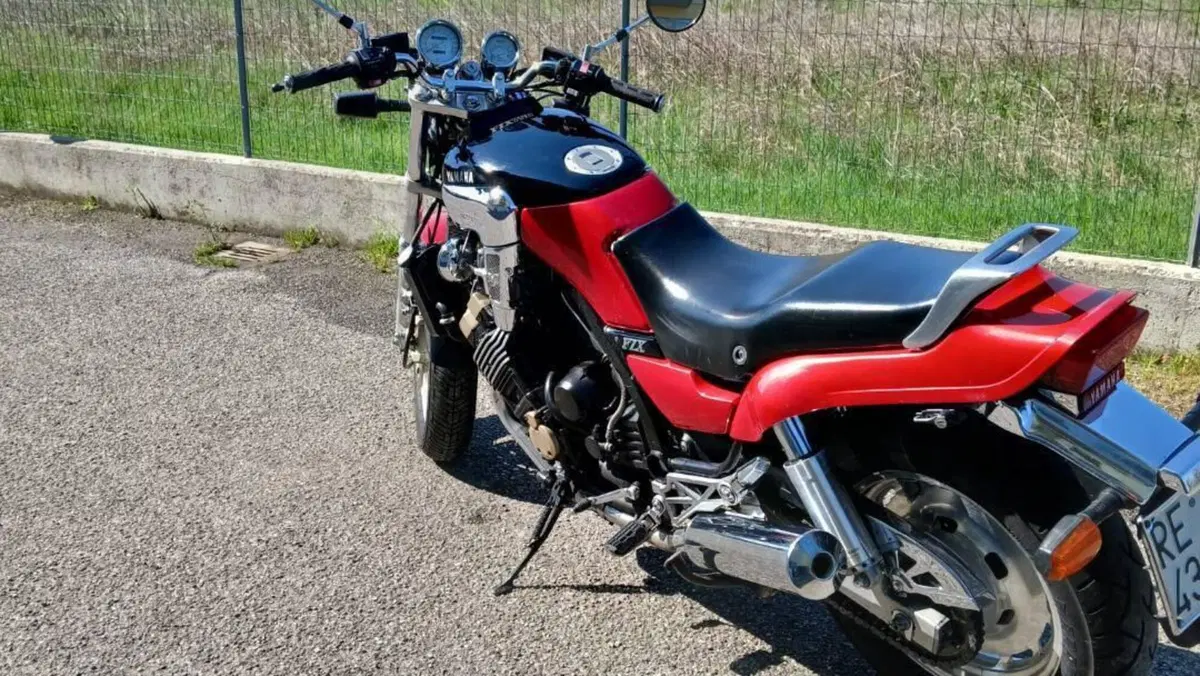 Yamaha   (2)