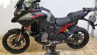 Ducati Multistrada V4 S Grand Tour (2024) usata