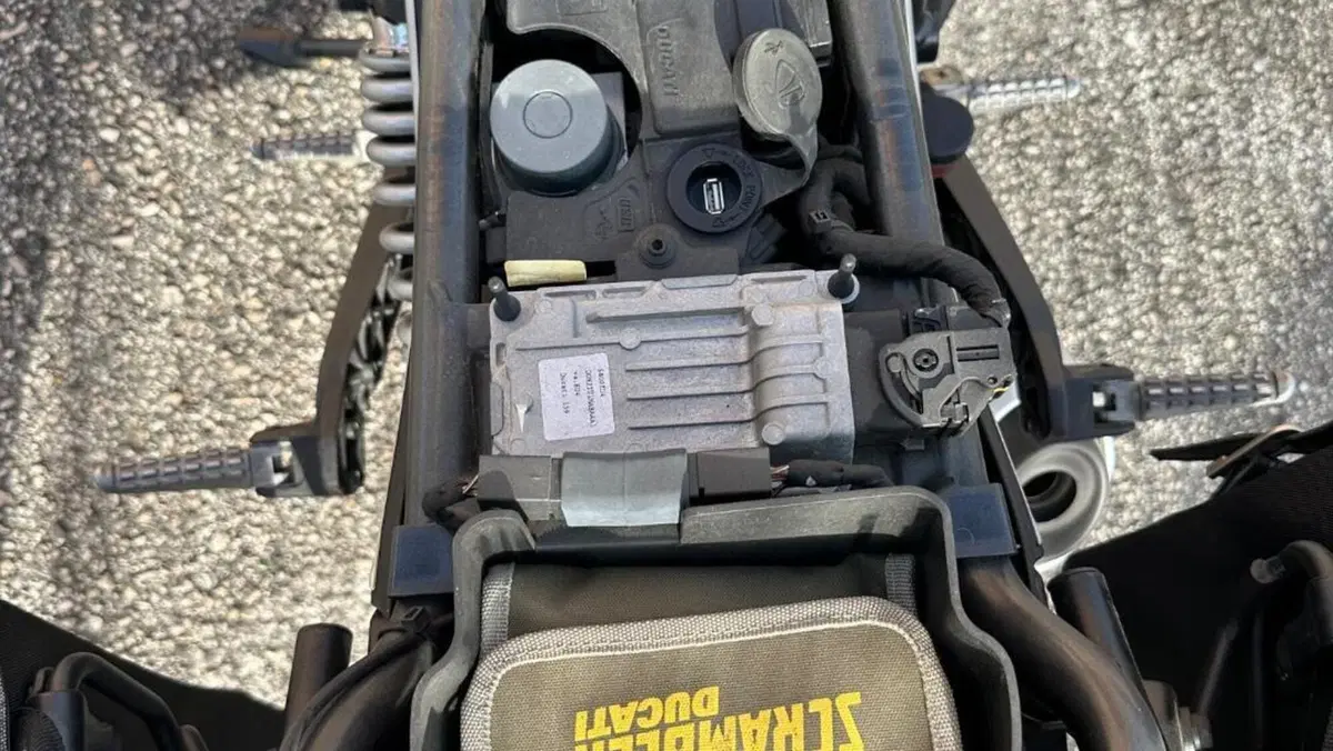 Ducati Scrambler 800 Classic (2017 - 18)  (9)