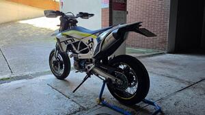 Husqvarna 701 Supermoto (2017 - 19) 