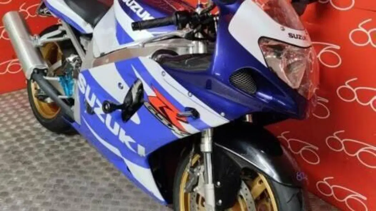 Suzuki GSX R 750 (1999 - 03)  (2)