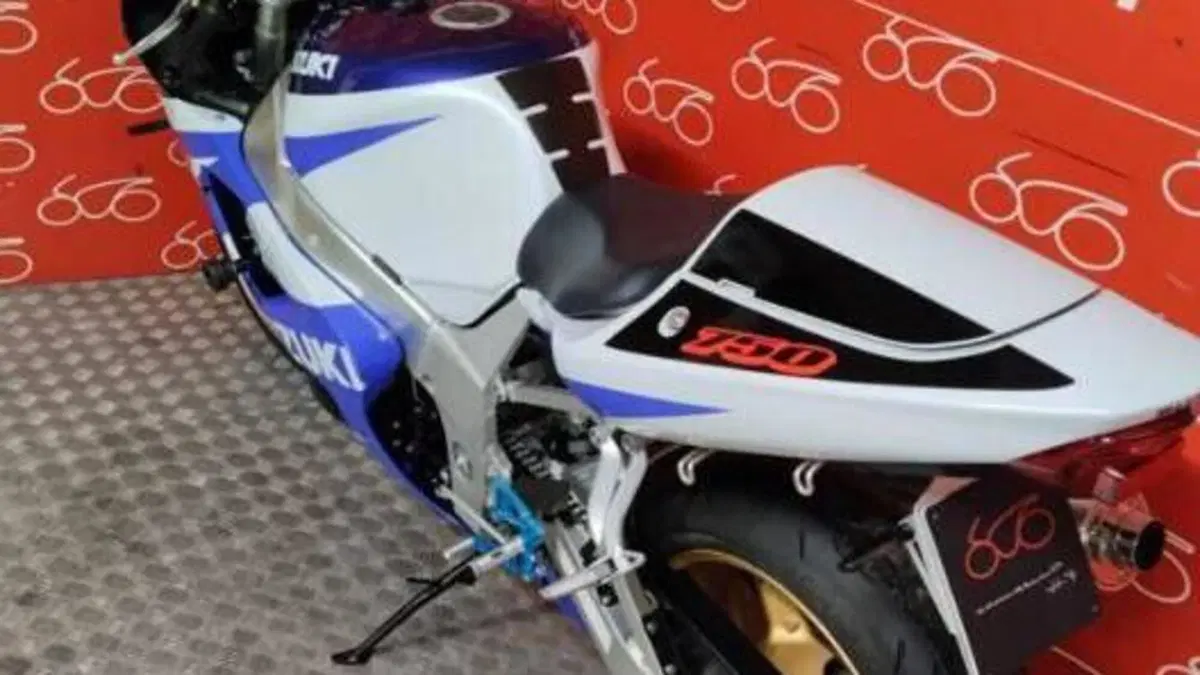 Suzuki GSX R 750 (1999 - 03)  (4)