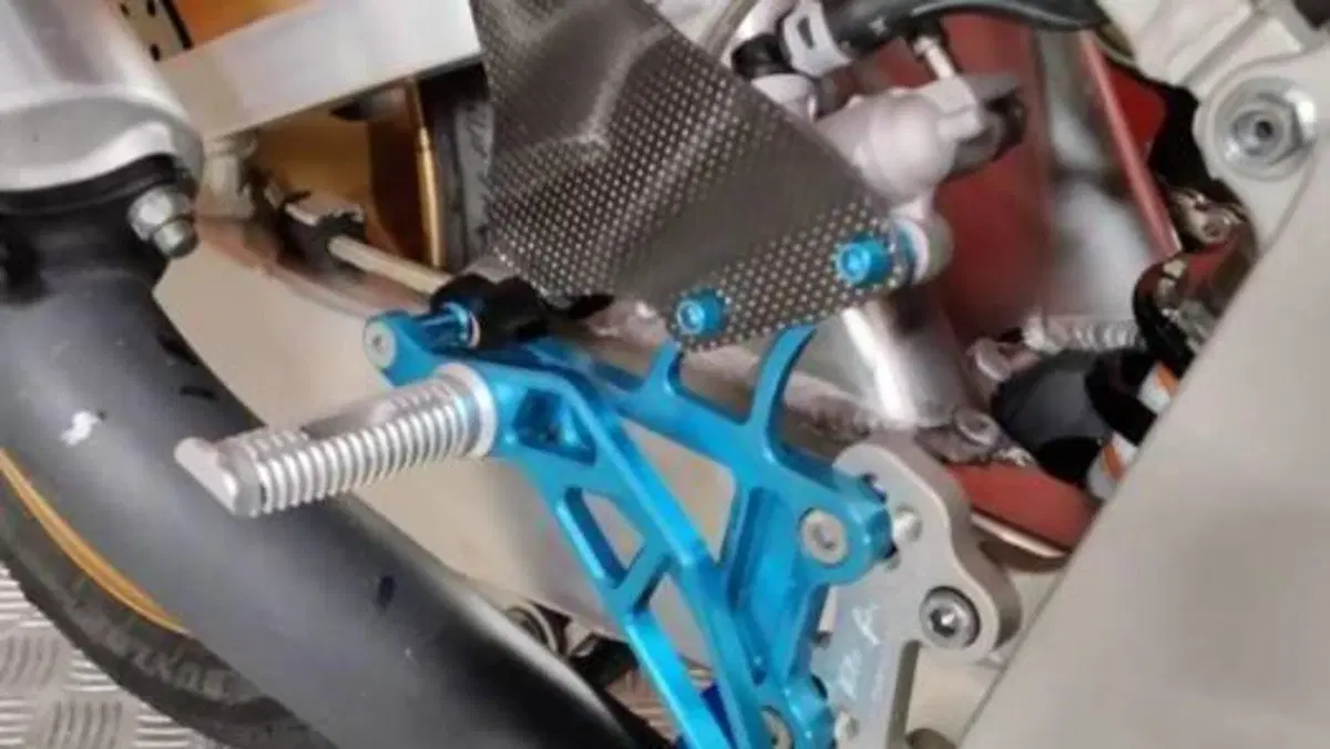 Suzuki GSX R 750 (1999 - 03)  (5)