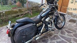 Harley-Davidson 1584 Super Glide Custom (2008 - 13) - FXDC 