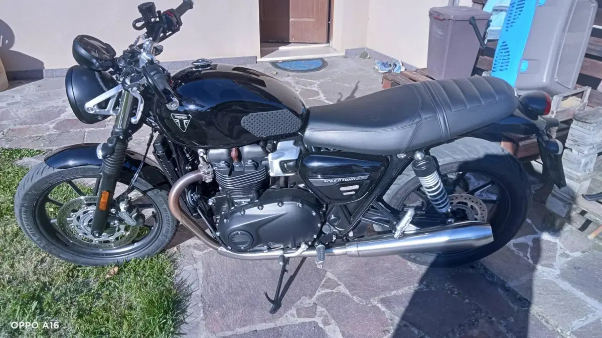 Triumph Speed Twin 900 Stealth Edition (2024)  (7)