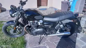 Triumph Speed Twin 900 Stealth Edition (2024)  (7)