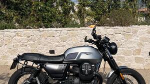 Moto Guzzi V7 III Rough (2018 - 20) 