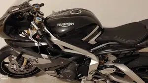 Triumph Daytona 765 Moto2 (2019 - 20)  (9)