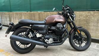 Moto Guzzi V7 III Stone (2017 - 20) usata