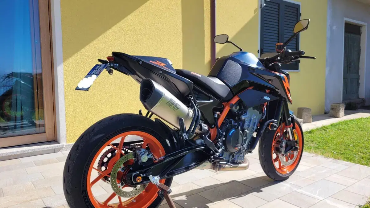 KTM 890 Duke R (2022 - 23)  (4)