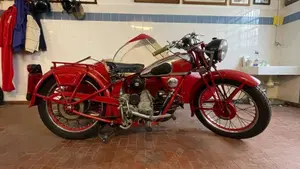 Moto Guzzi   (7)