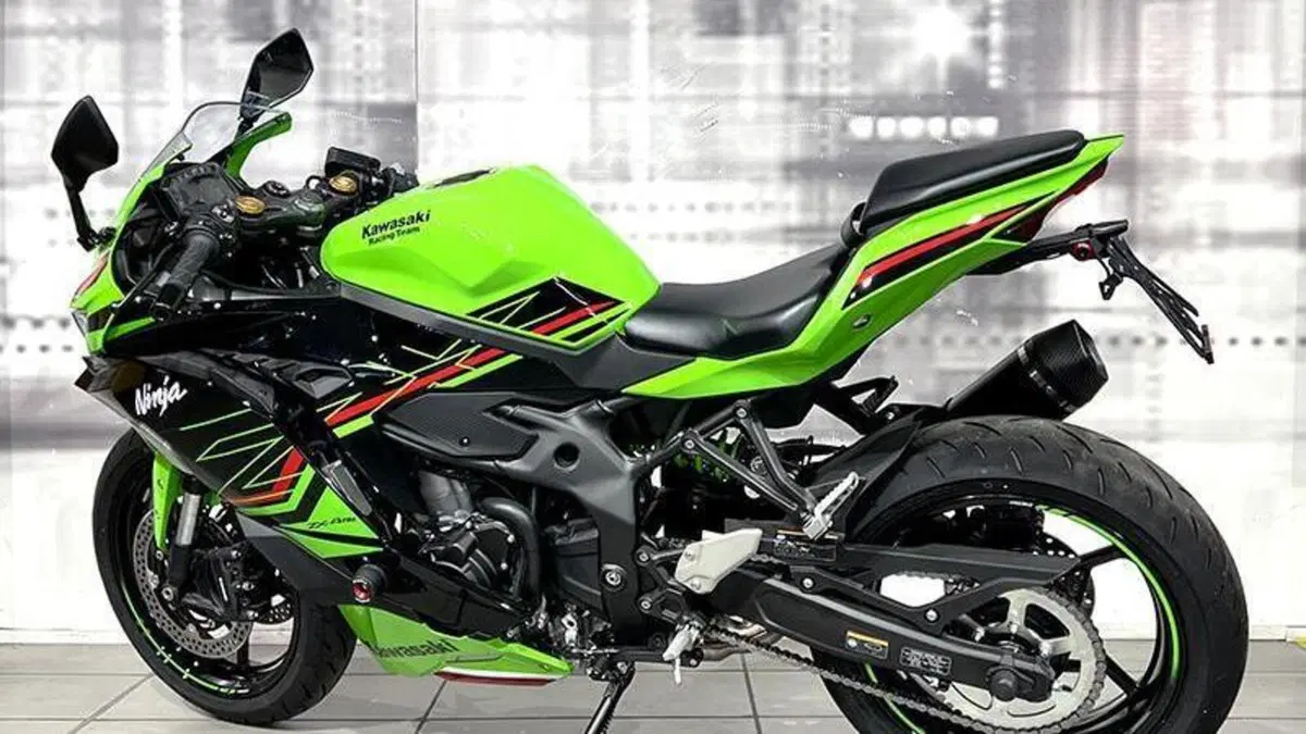Kawasaki Ninja ZX-4RR (2024 - 26)  (2)