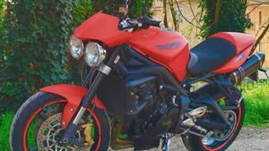 Triumph Street Triple R (2009 - 12) 