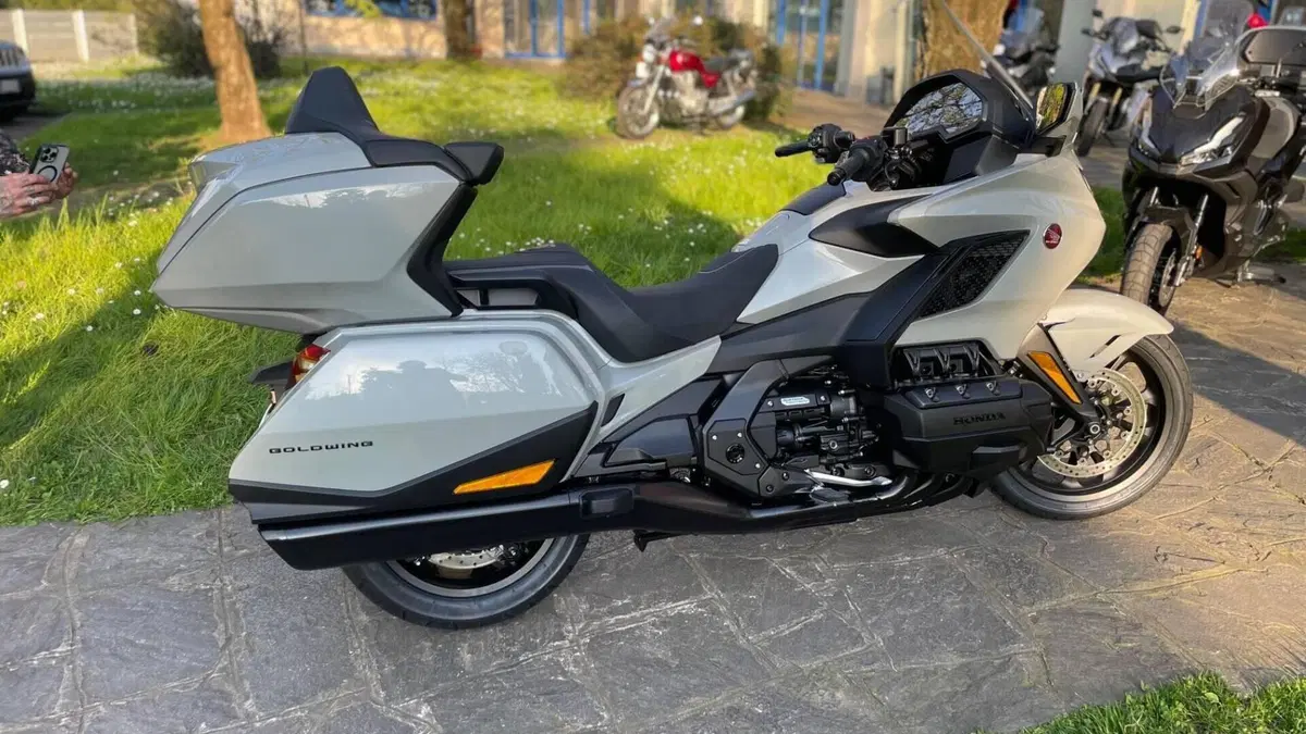 Honda GL 1800 Gold Wing Tour (2025 - 26)  (2)