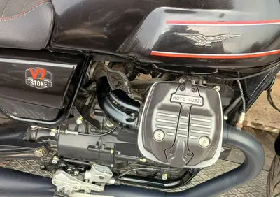 Moto Guzzi V7 Stone (2021 - 24) - Annuncio 9967693