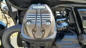Moto Guzzi V7 Stone Special Edition (2022 - 25)  (3)