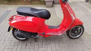 Piaggio Vespa 50 Special 
