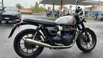 Triumph Street Twin 900 (2016) usata