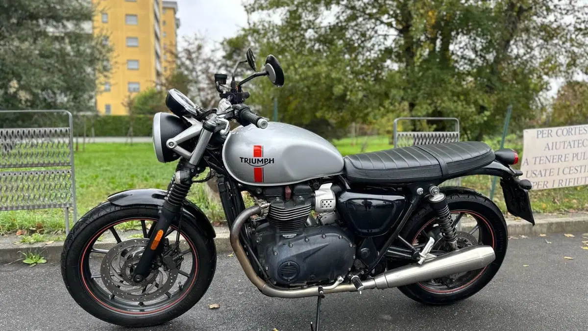 Triumph Street Twin 900 (2016)  (5)