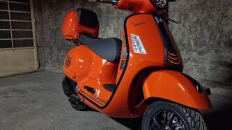 Vespa GTS 300 Super Sport (2023 - 24) usata