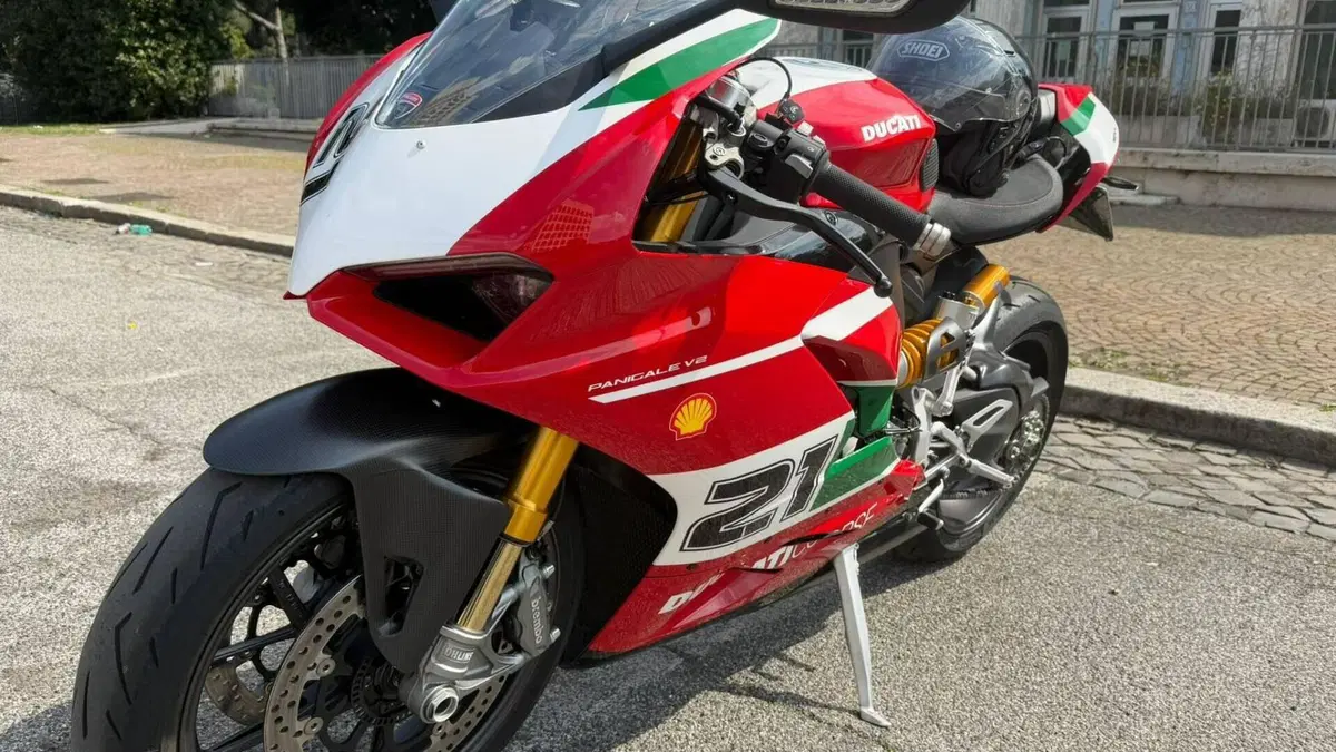 Ducati Panigale V2 Bayliss 1st Championship 20th Anniversary (2021 - 24)  (8)
