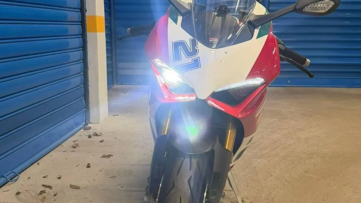Ducati Panigale V2 Bayliss 1st Championship 20th Anniversary (2021 - 24)  (10)