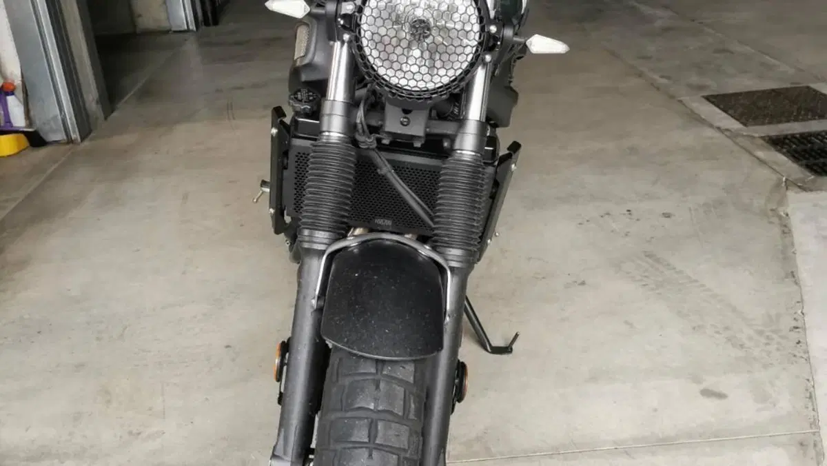 Yamaha XSR 700 ABS (2016 - 20)  (3)