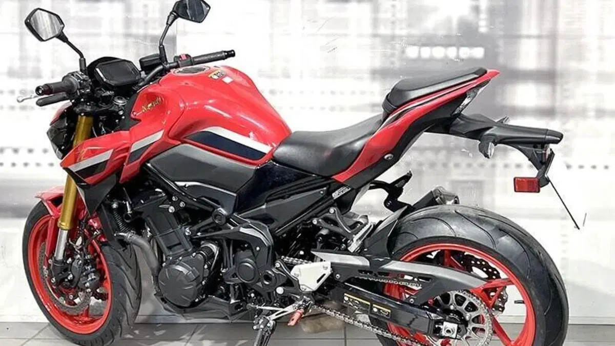Kawasaki Z 900 50th Anniversary (2022 - 23)  (2)