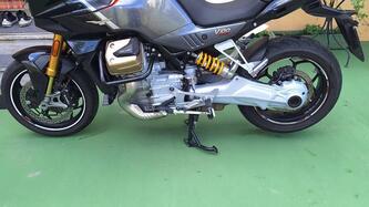 Moto Guzzi V100 Mandello S (2022 - 24) usata