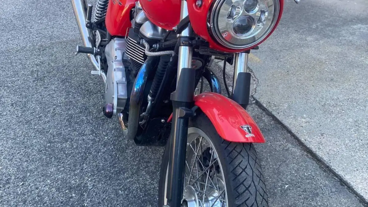 Triumph Thruxton 900 (2004 - 15)  (4)