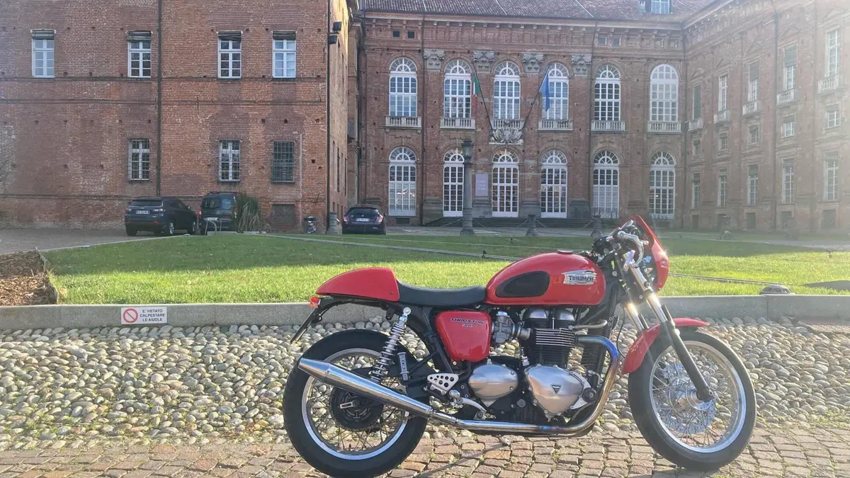 Triumph Thruxton 900 (2004 - 15)  (6)