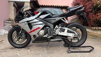 Honda CBR 600 RR (2005 - 06) usata
