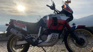 Honda Africa Twin XRV 750 (1992)  (2)