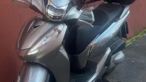 Honda SH 300 i ABS (2016 - 20)  (2)