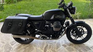 Moto Guzzi V7 II Stone (2015 - 17) 