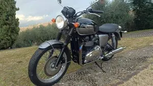 Triumph Bonneville T100 (2008 - 16)  (5)