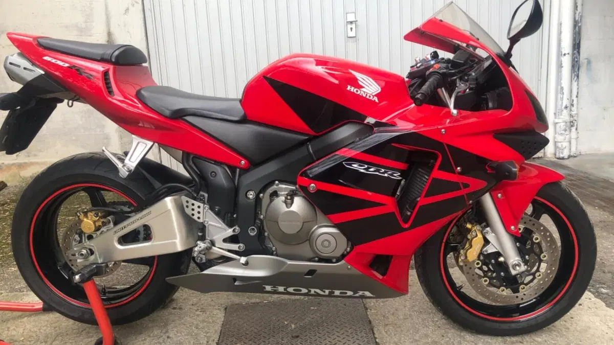Honda CBR 600 RR (2003 - 04) 