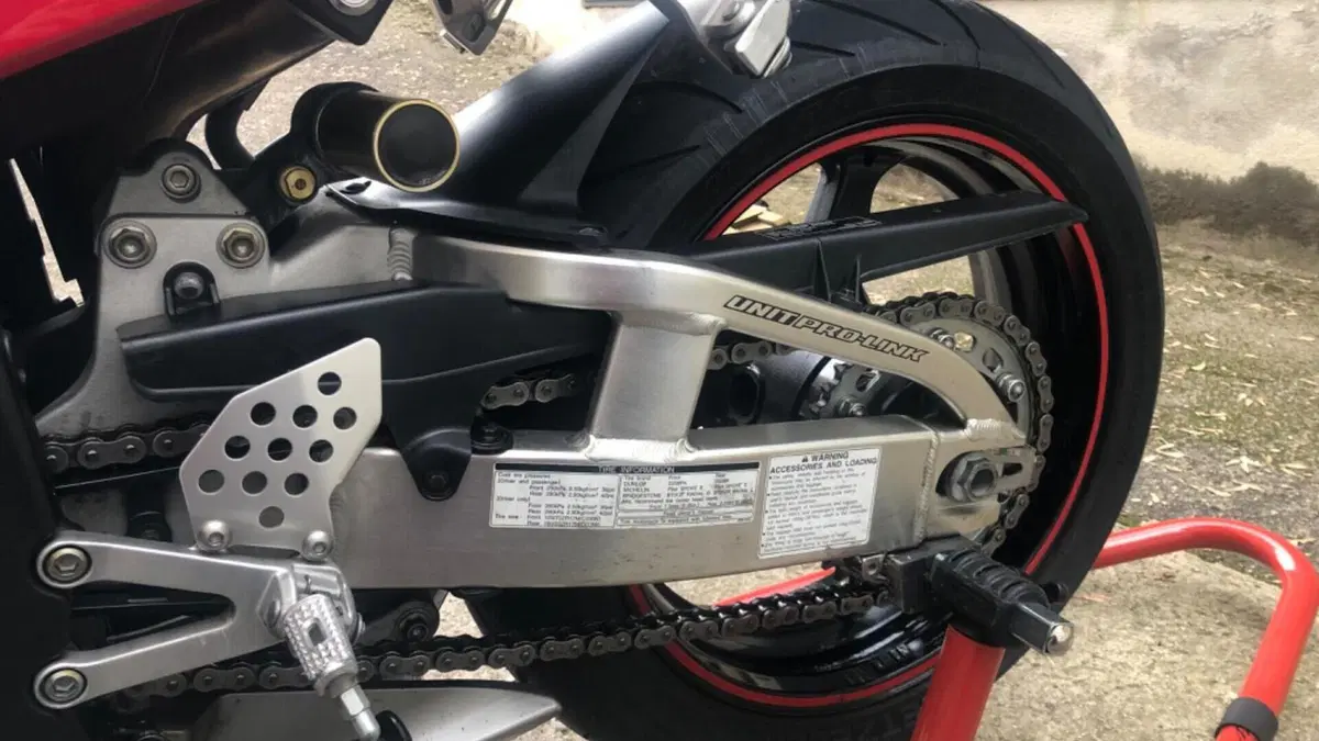 Honda CBR 600 RR (2003 - 04)  (6)