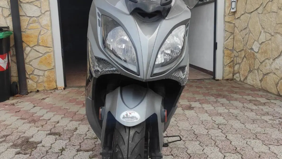 Kymco Xciting 400i ABS (2016 - 20)  (2)