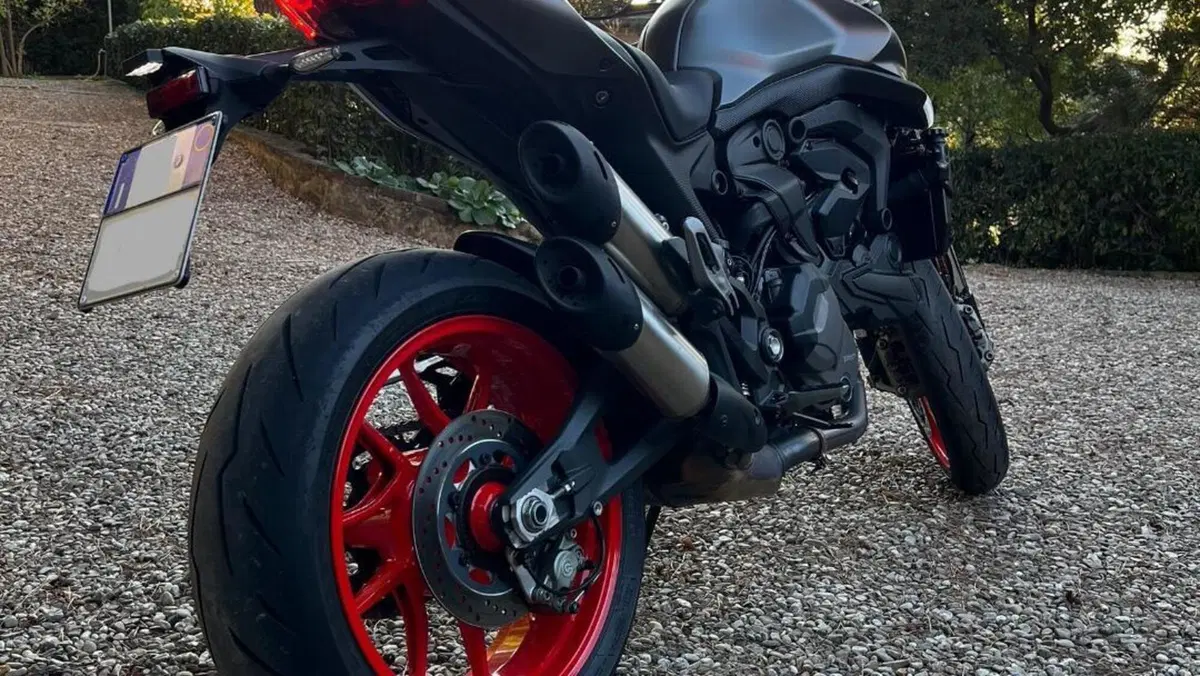 Ducati Monster 937 (2021 - 25)  (2)
