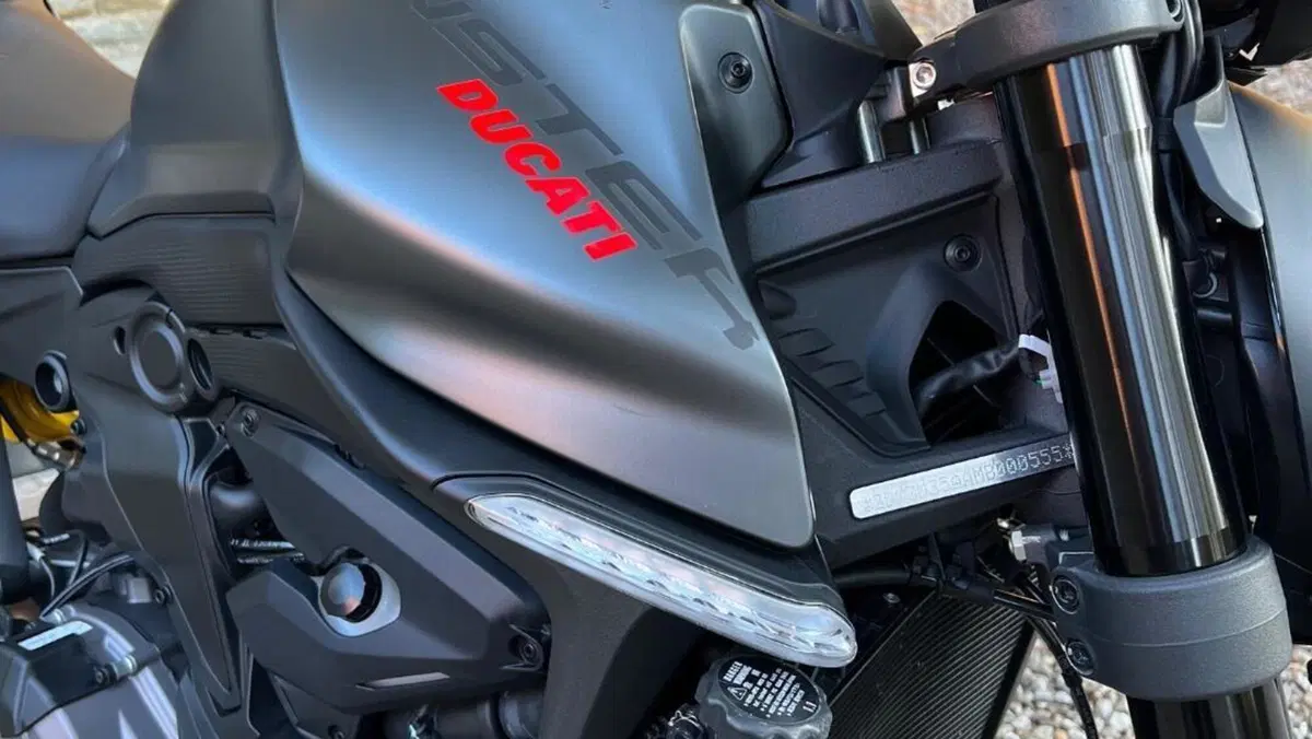 Ducati Monster 937 (2021 - 25)  (11)