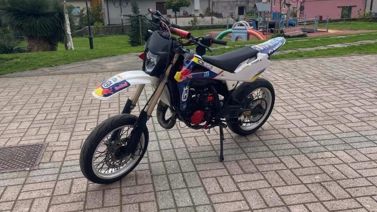 Husqvarna SM 125 (2009)  (3)