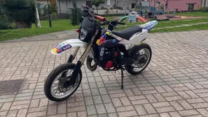 Husqvarna SM 125 (2009)  (3)