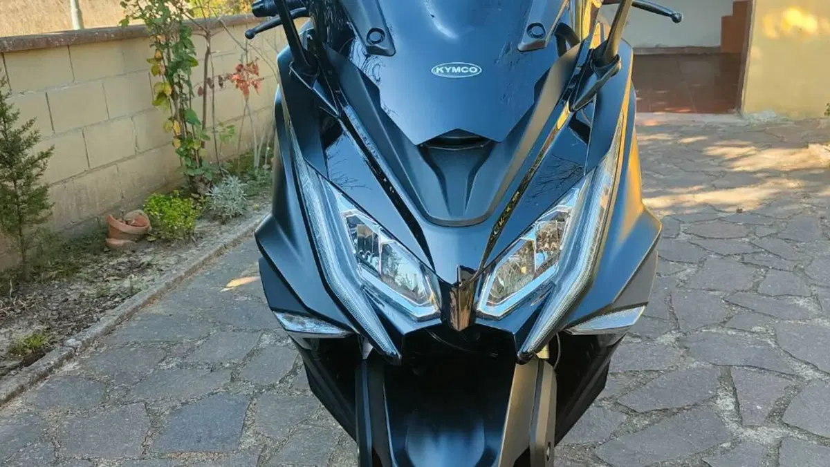 Kymco AK 550 ETS (2021 - 26)  (3)