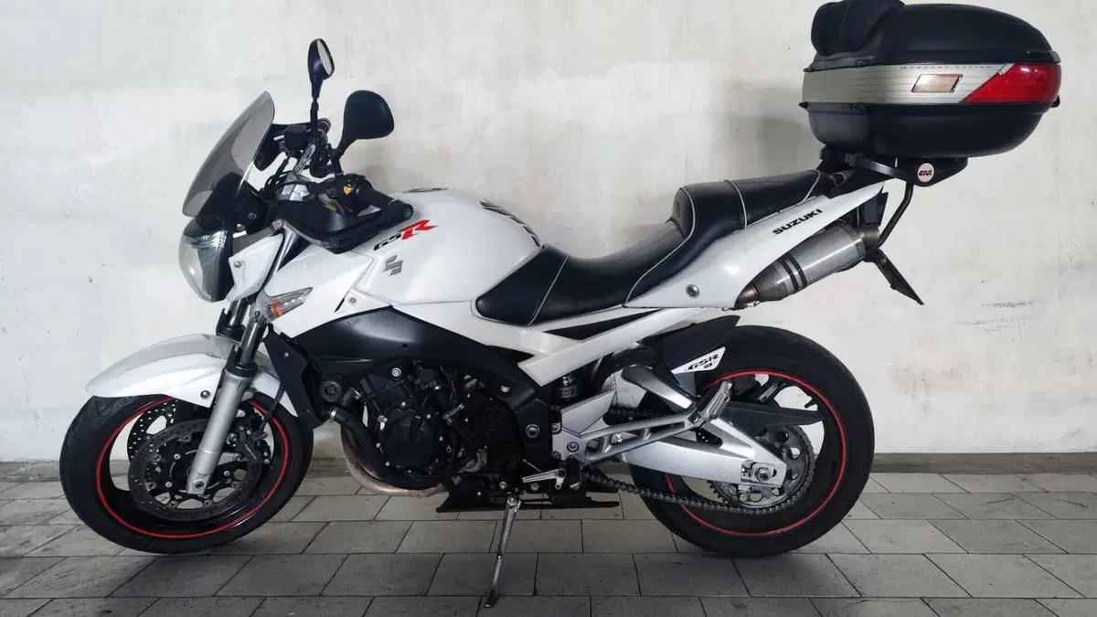 Suzuki GSR 600 (2006 - 11) 