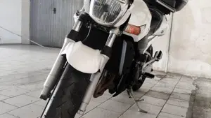 Suzuki GSR 600 (2006 - 11)  (4)