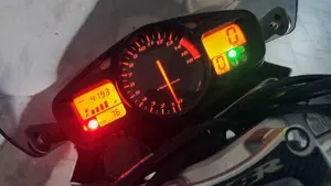 Suzuki GSR 600 (2006 - 11)  (6)