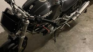 Ducati Monster 600 Dark (1998 - 01) 