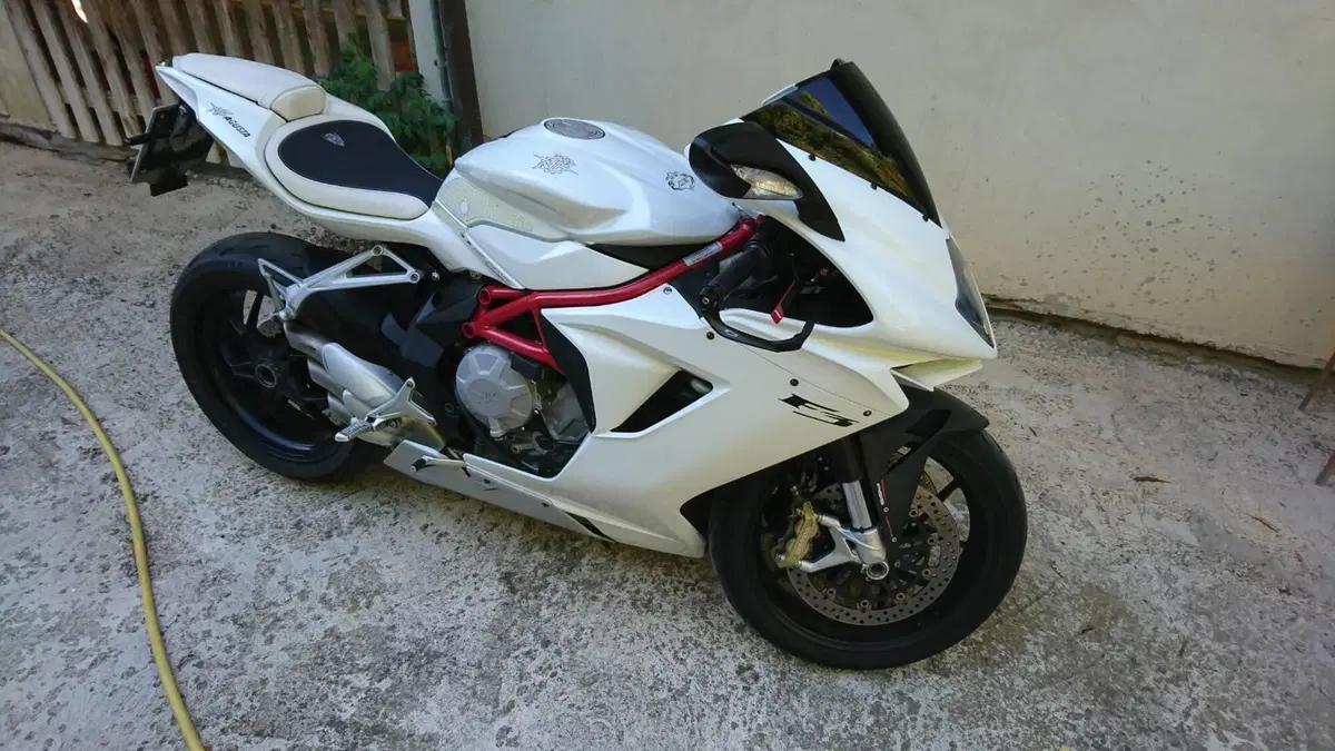 MV Agusta F3 675 EAS ABS (2011 - 17)  (2)